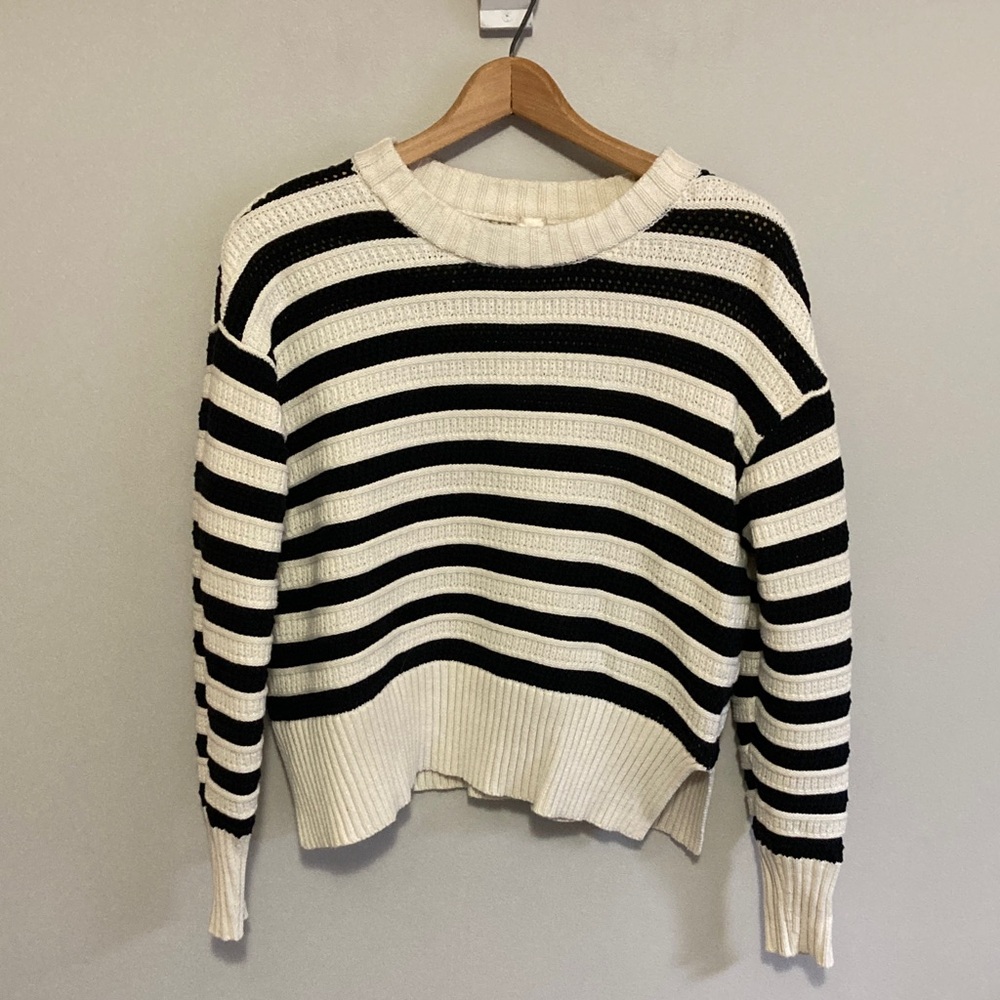 Autres Filles Striped Black and Cream Chunky Knit Women's Sweater, Size Large